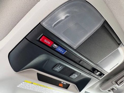 Used 2017 Subaru Impreza 2.0i Premium w/ BSD & Rcta/SRF/Eyesight image 50