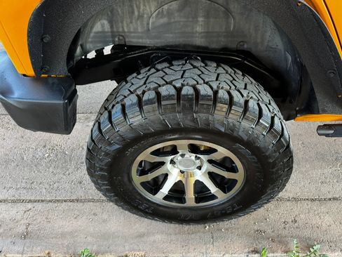 Used 2012 Jeep Wrangler Unlimited Rubicon w/ Dual Top Group image 30