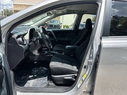 Used 2018 Toyota RAV4 XLE w/ Plus Extra Value Package FWD image 2