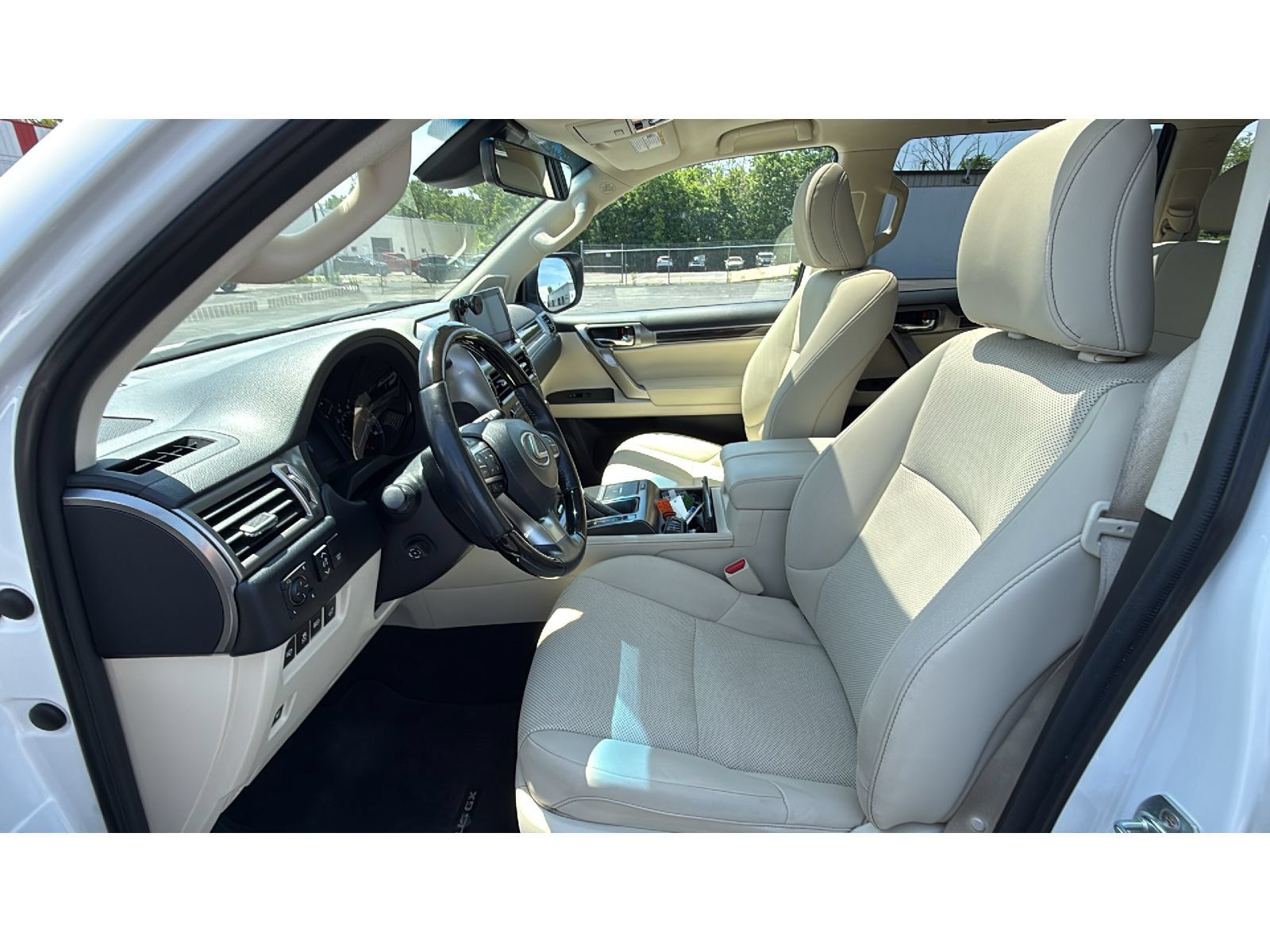 Used 2023 Lexus GX 460 Premium AWD/4WD image 35