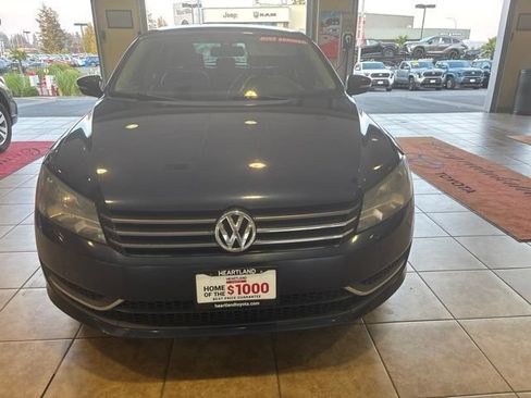 Used 2014 Volkswagen Passat 1.8T Wolfsburg Edition FWD image 2