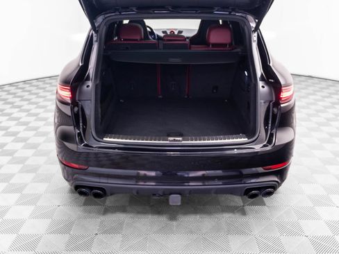 Certified 2019 Porsche Cayenne Turbo AWD/4WD image 34