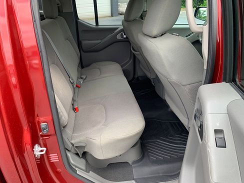 Used 2021 Nissan Frontier SV RWD image 29