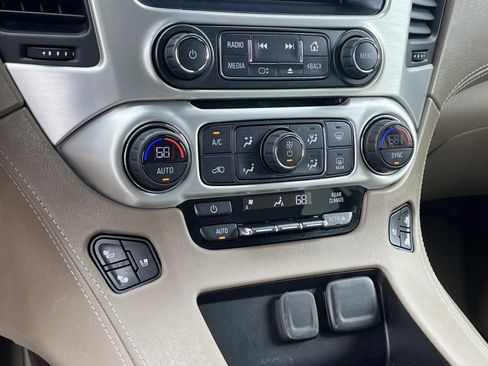 Used 2018 GMC Yukon SLT AWD/4WD image 35