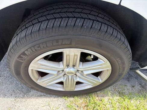 Used 2020 Ford Expedition XLT w/ Equipment Group 202A RWD image 13