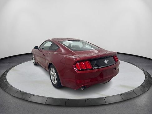 Used 2017 Ford Mustang Coupe RWD image 7