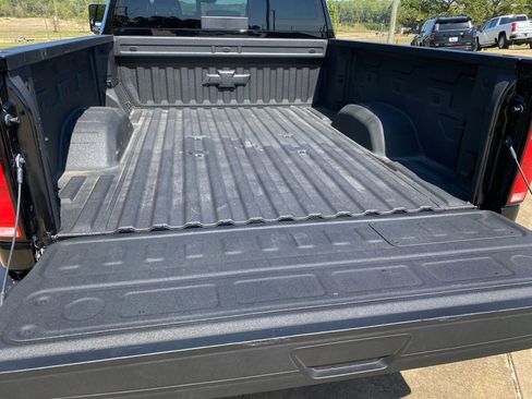 Used 2025 Chevrolet Silverado 2500 LTZ w/ LTZ Plus Package image 9