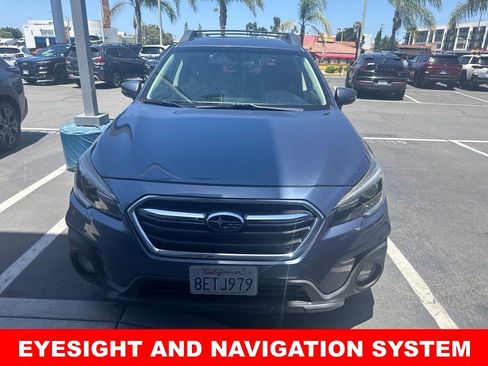 Used 2018 Subaru Outback 2.5i Limited AWD/4WD image 3