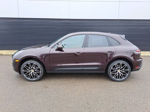 Used 2026 Porsche Macan AWD/4WD image 2