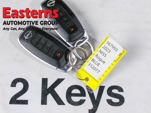 Used 2023 Nissan Rogue Platinum image 28