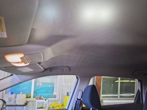 Used 2021 Nissan Rogue S image 12