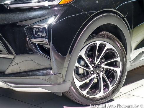 Used 2023 Chevrolet Bolt EUV Premier w/ Sun & Sound Package FWD image 5