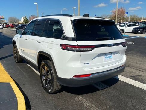 Used 2022 Jeep Grand Cherokee Limited 4xe w/ Luxury Tech Group II image 7