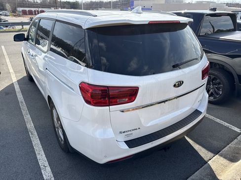 Used 2021 Kia Sedona EX image 8
