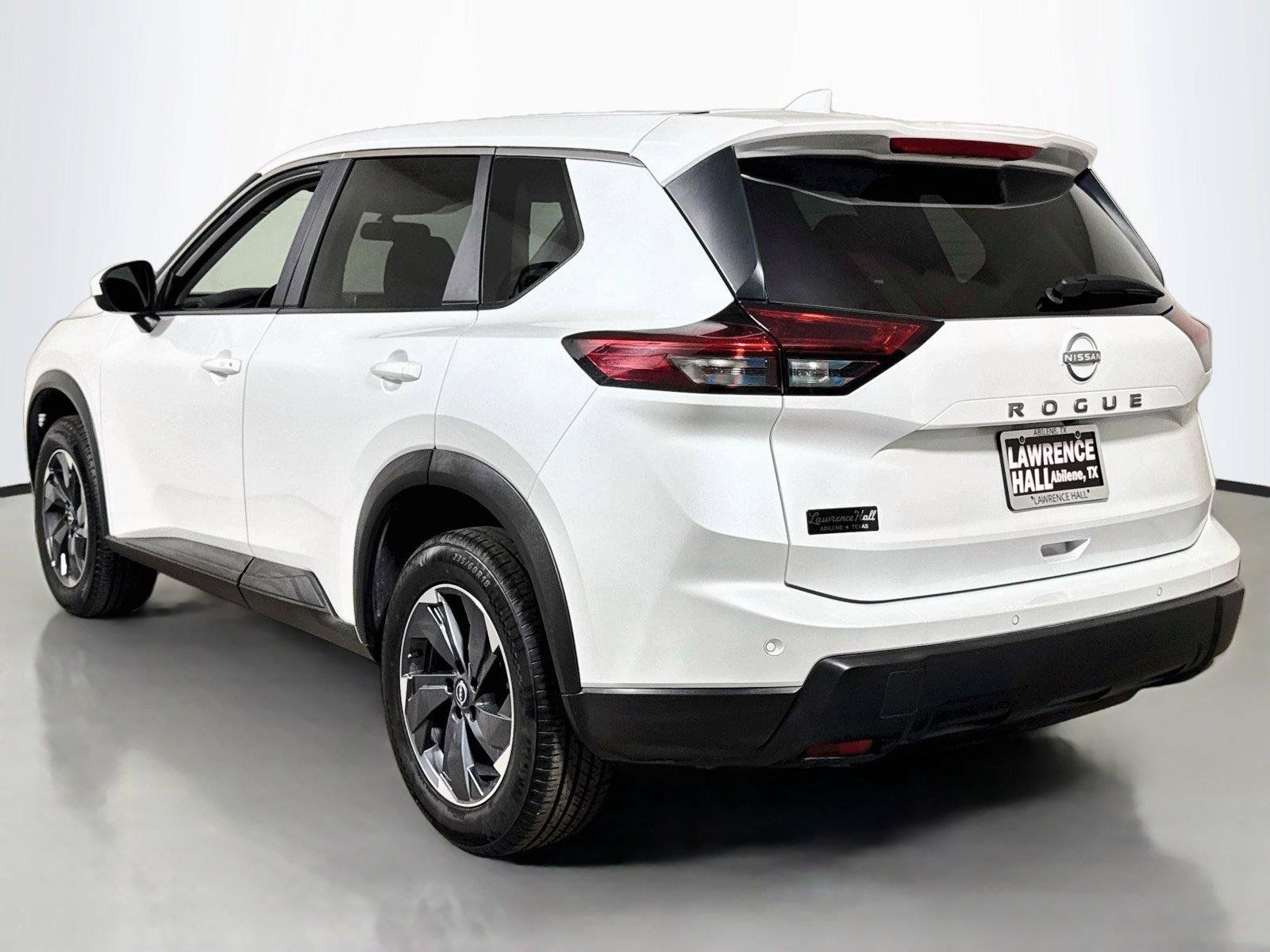 Used 2025 Nissan Rogue SV FWD image 6