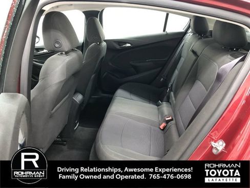 Used 2017 Chevrolet Cruze LT w/ Sun And Sound Package FWD image 28