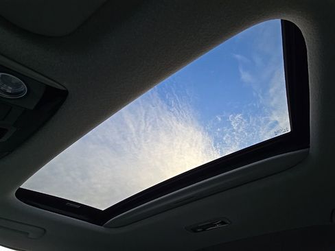 Used 2023 Kia Niro EX Touring image 40