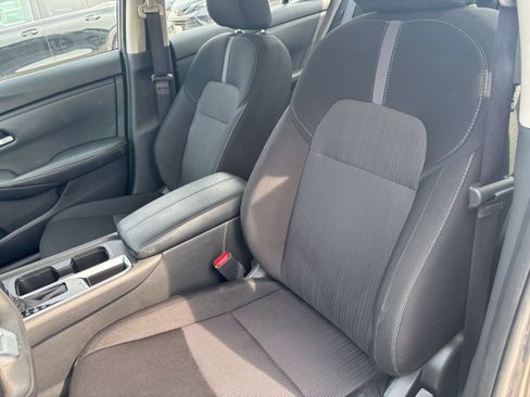 Used 2025 Nissan Sentra SV FWD image 34