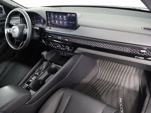 Used 2024 Honda Accord Sport image 9
