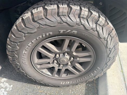 Used 2024 INEOS Grenadier Fieldmaster Edition image 3