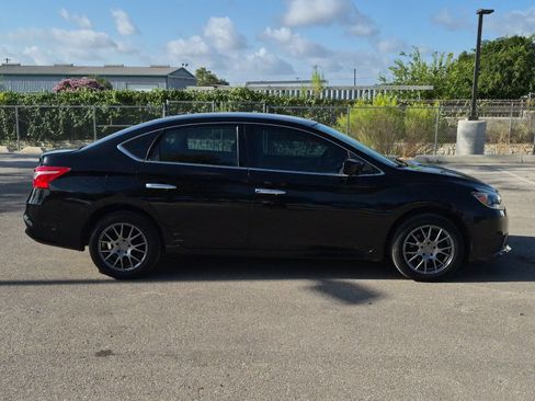 Used 2017 Nissan Sentra S FWD image 4