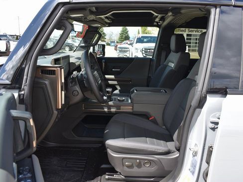 New 2025 GMC Hummer EV 2X w/ LPO, Illumination Package image 13