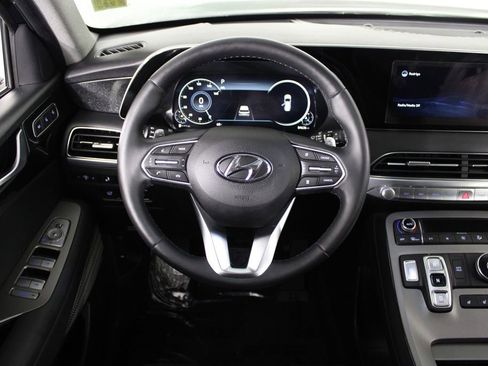 Used 2022 Hyundai Palisade Limited image 4