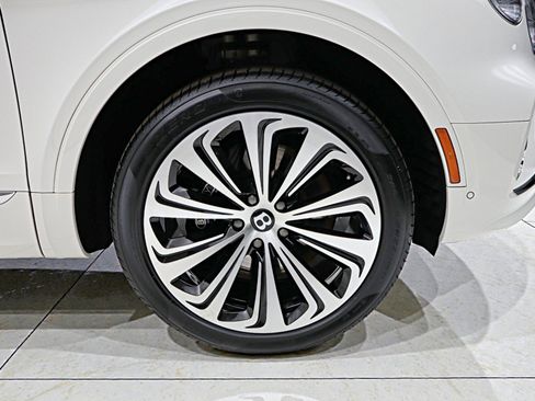 Certified 2022 Bentley Bentayga image 52