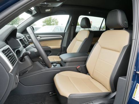 Certified 2023 Volkswagen Atlas Cross Sport SEL AWD/4WD image 15