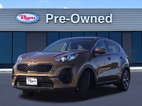 Used 2020 Kia Sportage LX image 3