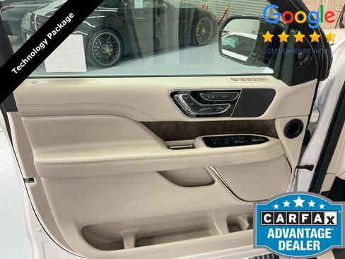 Used 2018 Lincoln Navigator Select w/ Technology Package RWD image 24