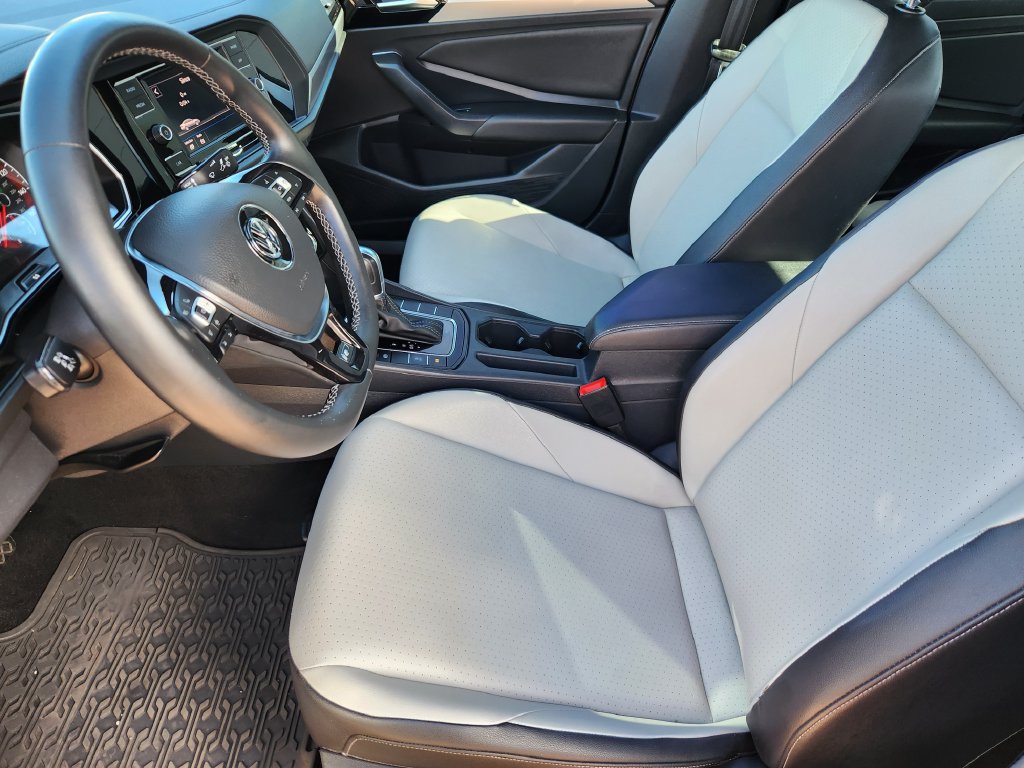 Used 2019 Volkswagen Jetta R-Line w/ R-Line Cold Weather Package FWD image 12