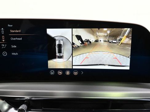 New 2026 Cadillac Lyriq Signature Sport w/ LPO, Floor Liner Package AWD/4WD image 29