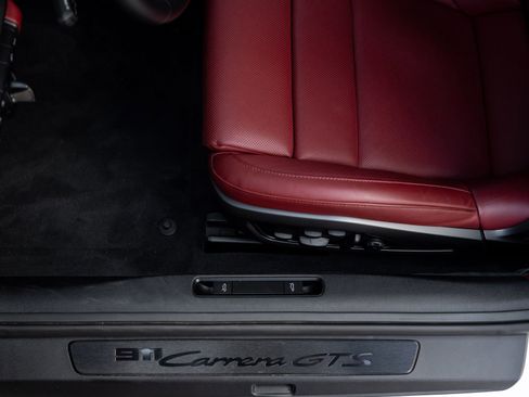 Certified 2024 Porsche 911 Carrera GTS image 21