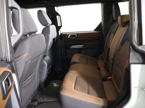 Used 2023 Ford Bronco Outer Banks w/ Sasquatch Package AWD/4WD image 34
