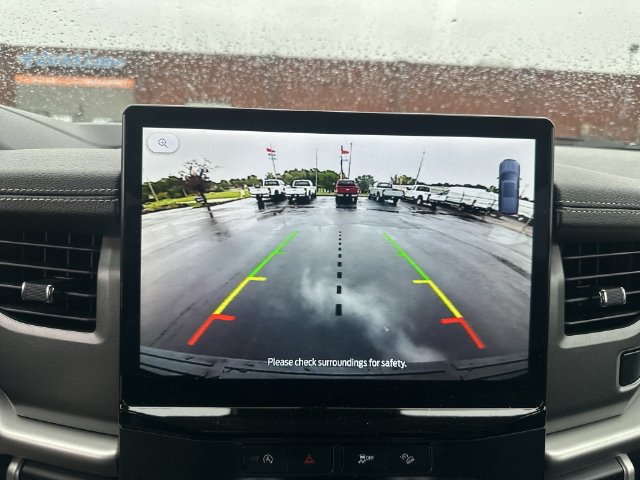 Used 2024 Ford Expedition XLT AWD/4WD image 25