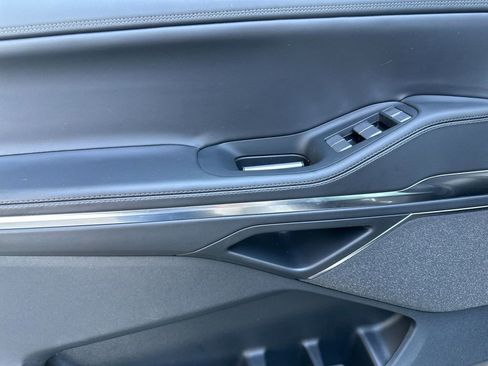 Certified 2025 Lincoln Navigator Reserve image 12