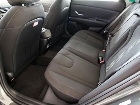 Used 2024 Hyundai Elantra SEL w/ Convenience Package image 21