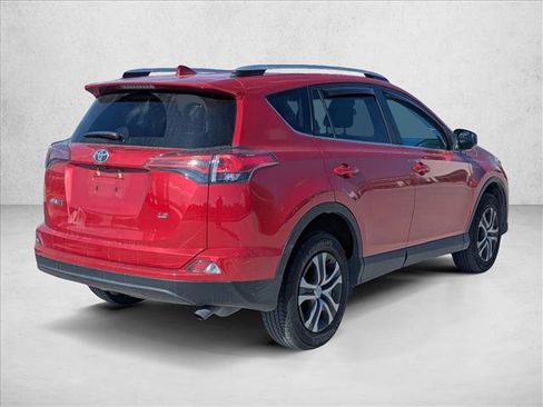 Used 2016 Toyota RAV4 LE image 5