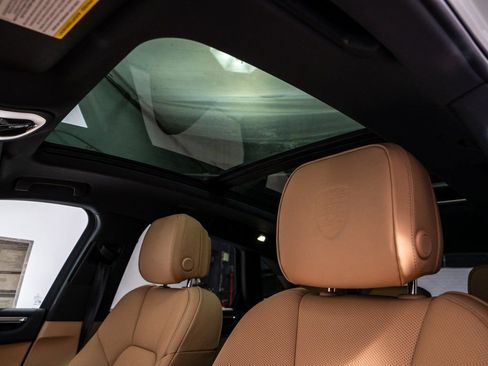 New 2026 Porsche Macan image 29