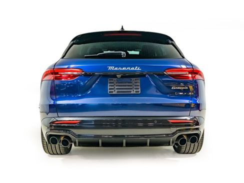 Used 2025 Maserati Grecale Modena image 8