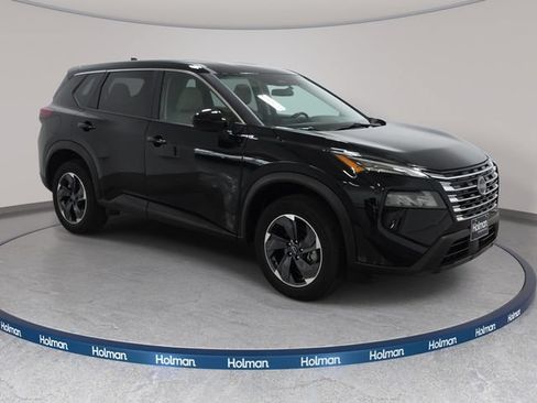 Used 2025 Nissan Rogue SV AWD/4WD image 4