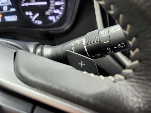 Used 2025 Subaru Ascent Premium image 34