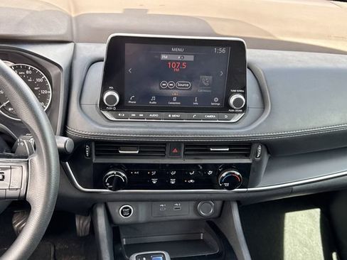 Used 2021 Nissan Rogue S image 15