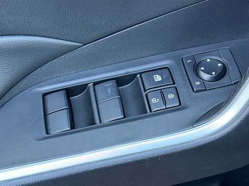 Used 2023 Toyota RAV4 LE AWD/4WD image 12