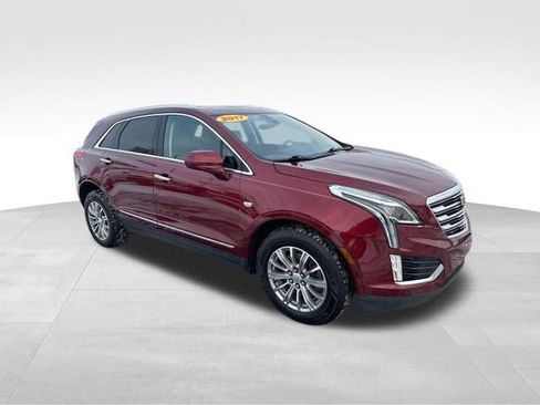 Used 2017 Cadillac XT5 Luxury w/ Driver Awareness Package image 3