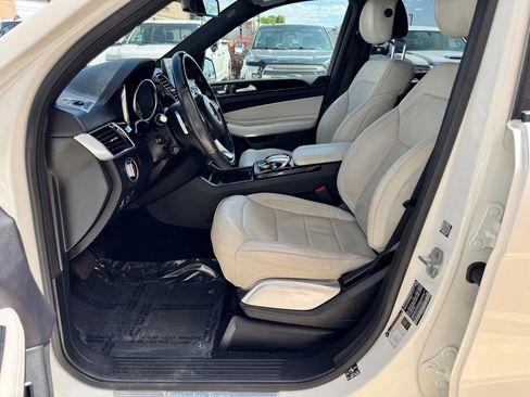 Used 2017 Mercedes-Benz GLS 550 4MATIC w/ Driver Assistance Package image 18