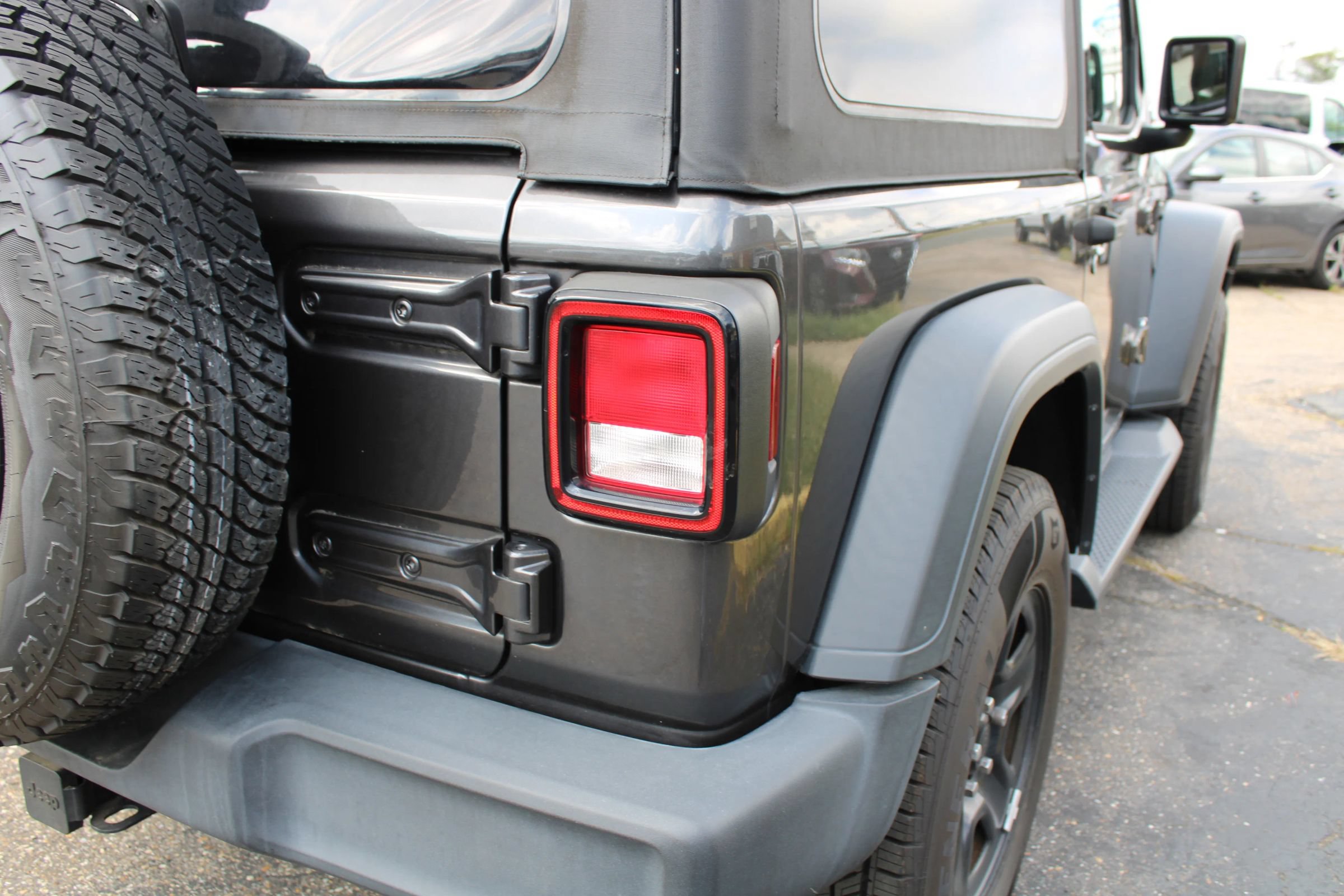 Used 2015 Jeep Wrangler Unlimited Sport AWD/4WD image 26