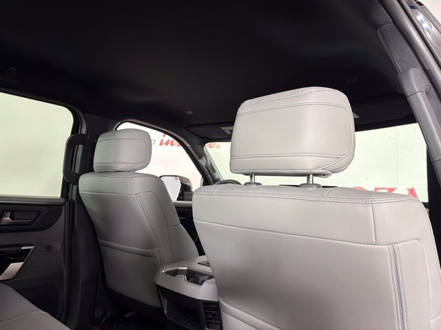 Used 2026 Toyota Tundra Limited AWD/4WD image 37