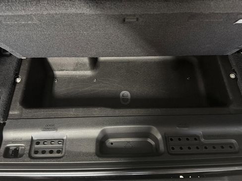 Used 2021 Jeep Wrangler Sport image 9